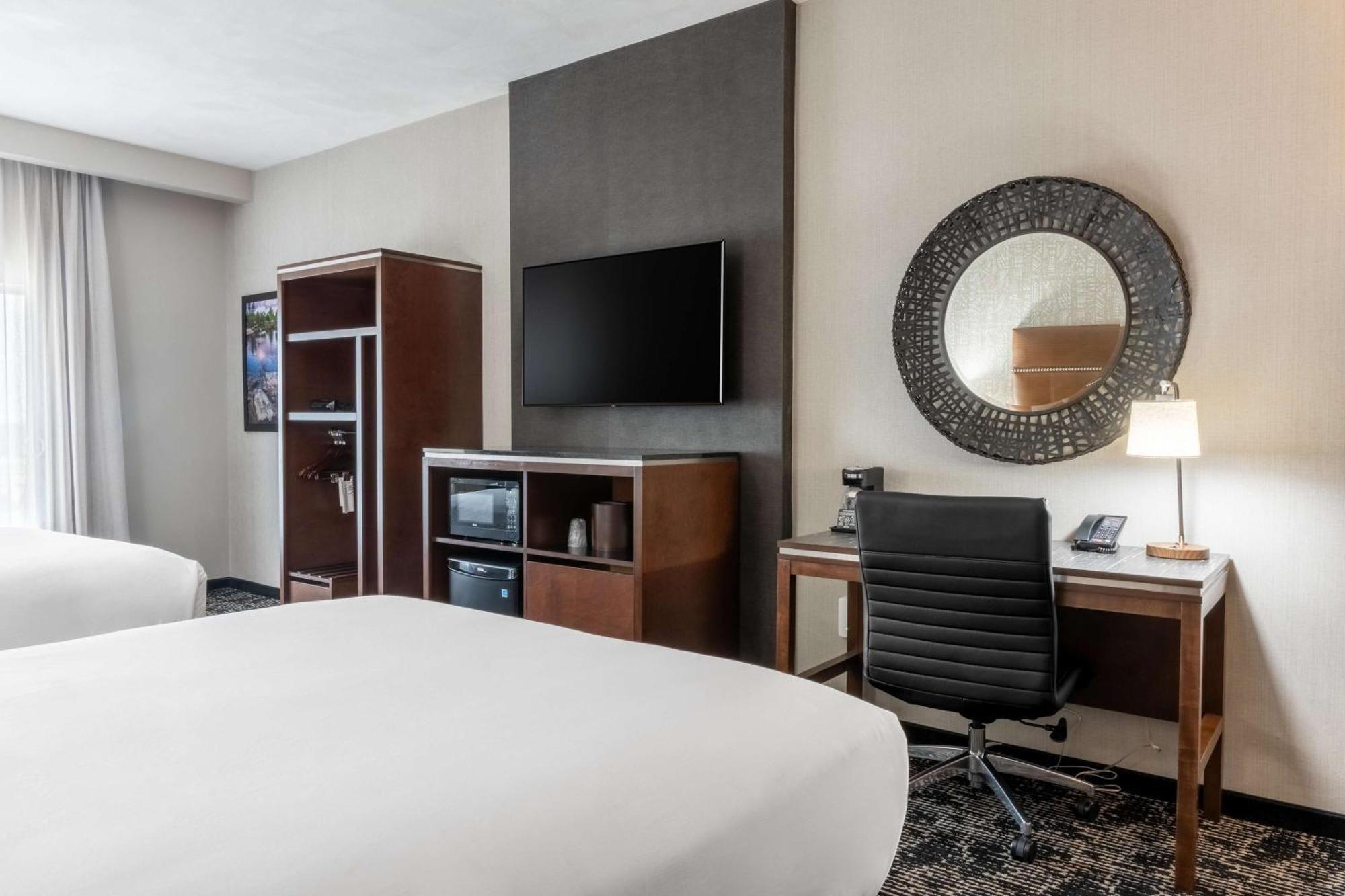 Drury Plaza Hotel カレッジ・ステーション エクステリア 写真