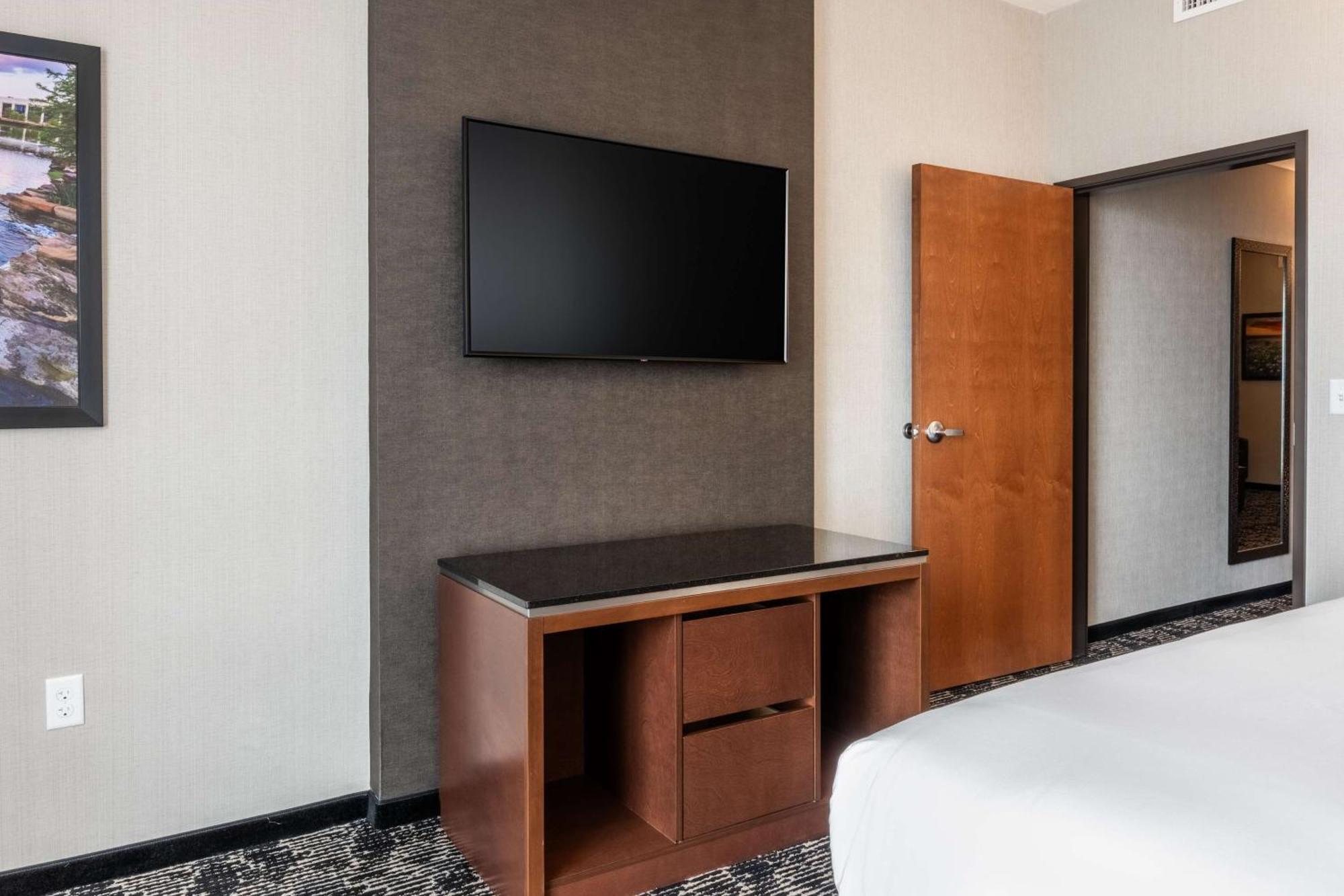 Drury Plaza Hotel カレッジ・ステーション エクステリア 写真