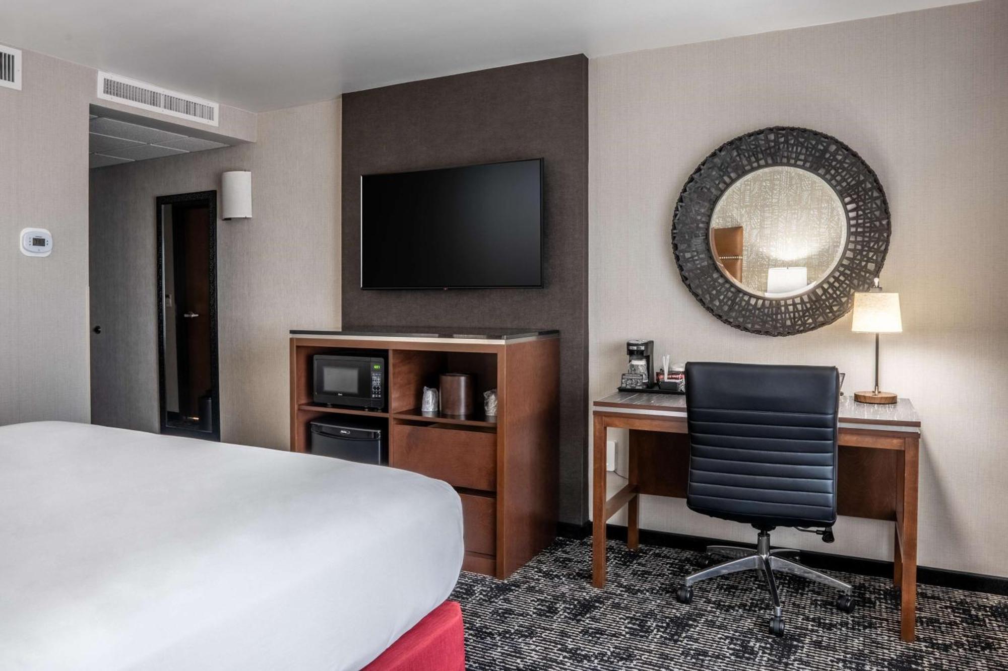Drury Plaza Hotel カレッジ・ステーション エクステリア 写真