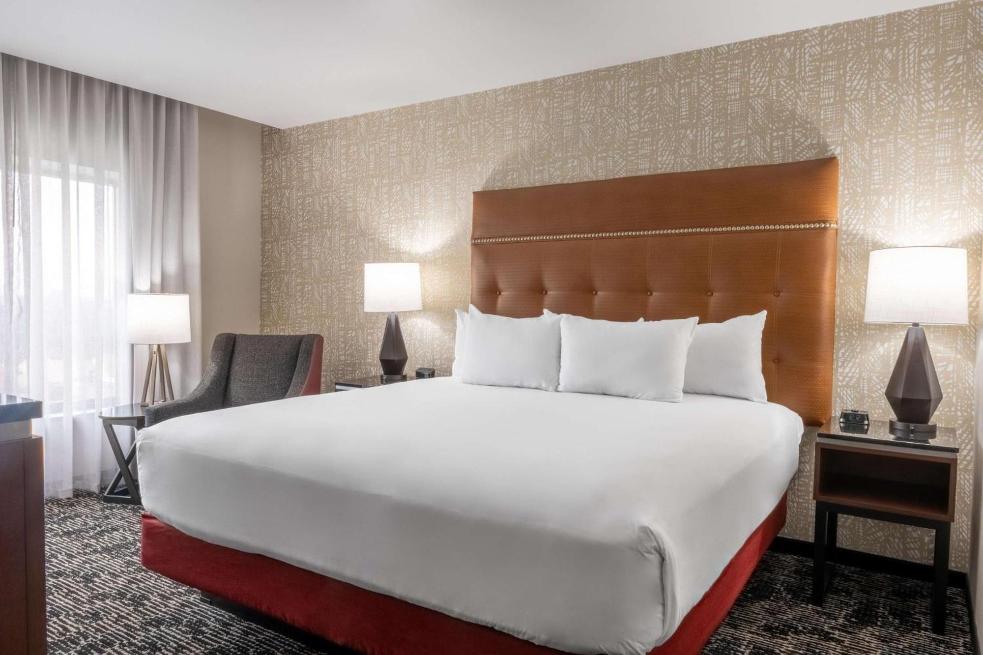 Drury Plaza Hotel カレッジ・ステーション エクステリア 写真